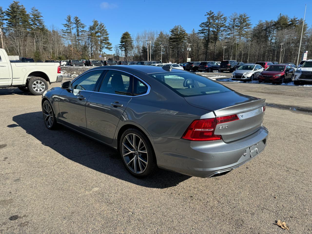 YV1A22MK1H1016035 2017 Volvo S90 T6 Momentum