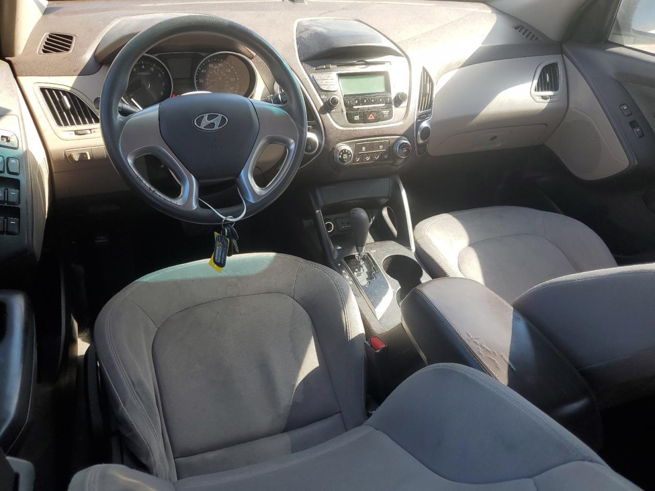 KM8JT3AB3CU343990 2012 Hyundai Tucson Gl