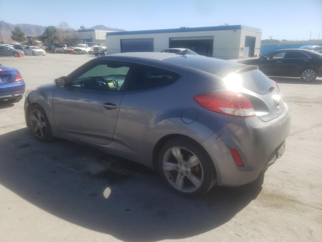 Lot #2902877710 2013 HYUNDAI VELOSTER