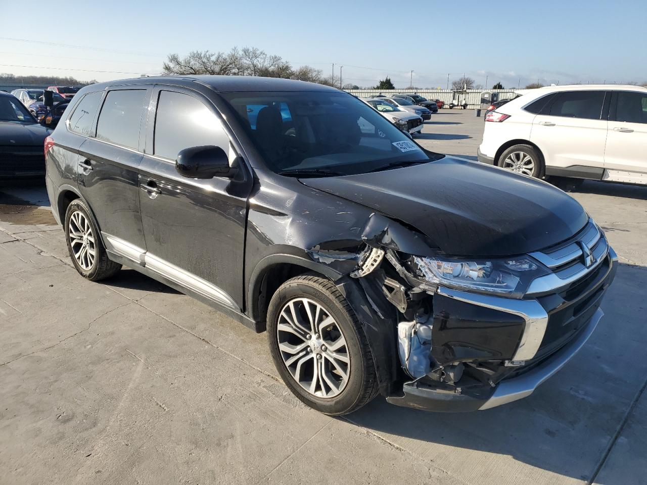 JA4AD2A36HZ060346 2017 Mitsubishi Outlander Es