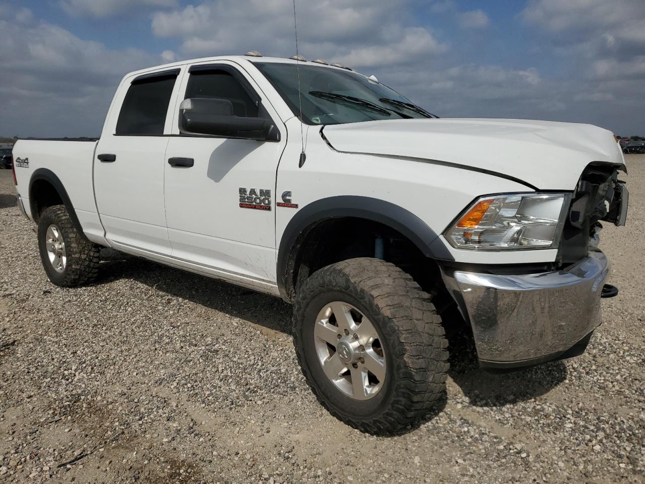 2018 Ram 2500 St vin: 3C6UR5CL7JG379934