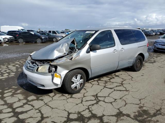 2001 Toyota Sienna CE