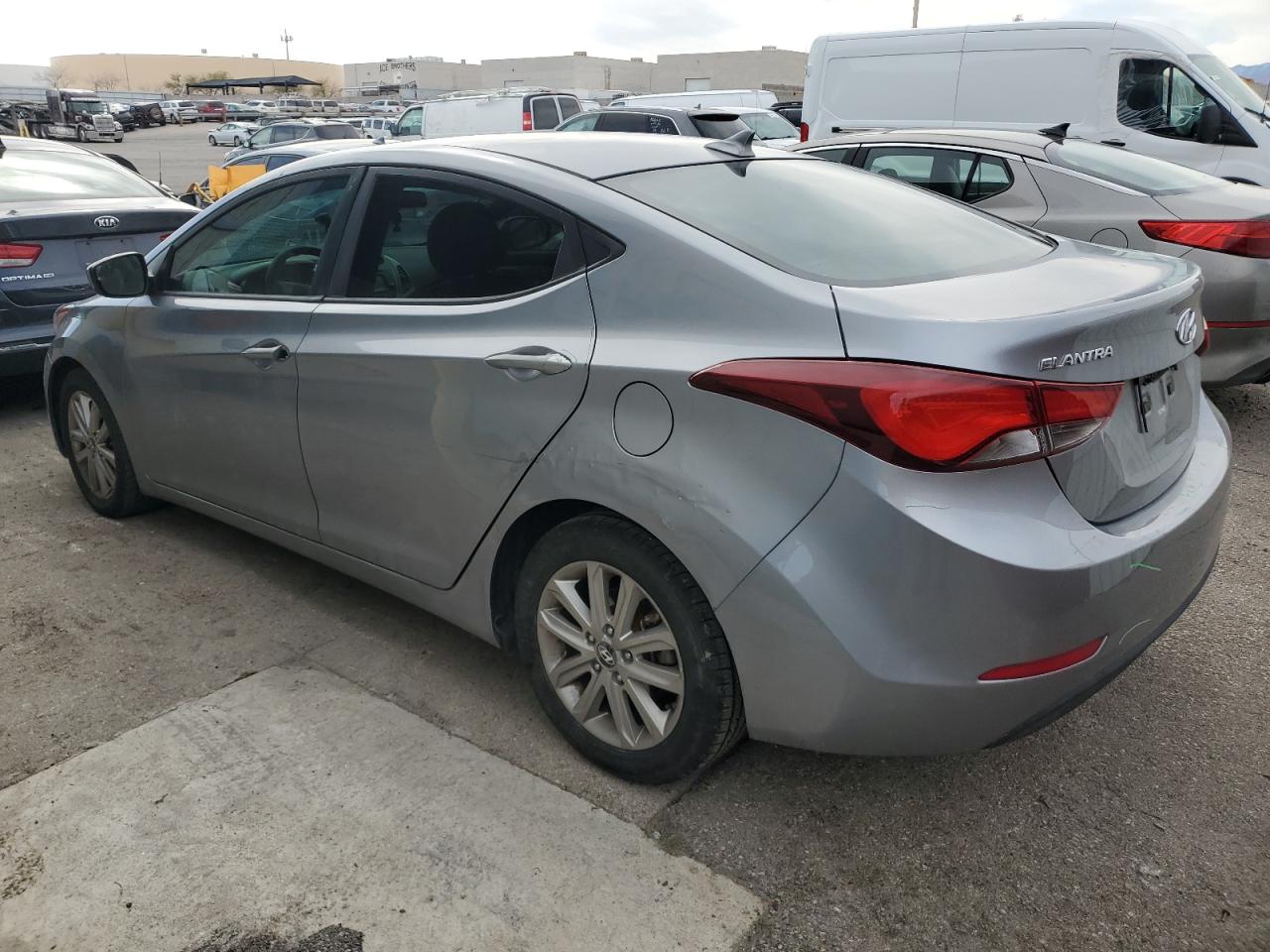 5NPDH4AE2FH600879 2015 Hyundai Elantra Se