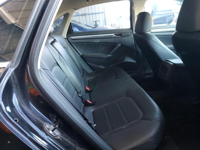 2017 VOLKSWAGEN PASSAT R-L 1VWDT7A3XHC071191
