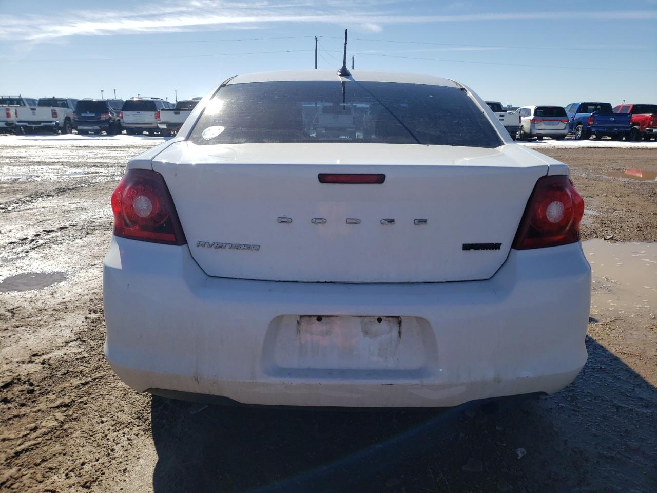 1B3BD1FB0BN561057 2011 Dodge Avenger Mainstreet