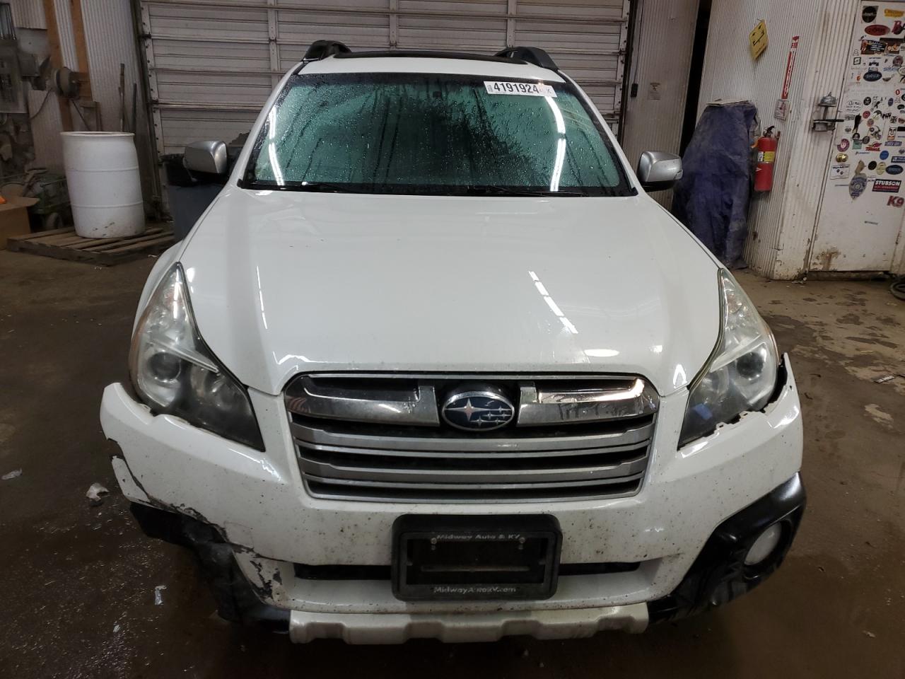 2014 Subaru Outback 2.5I Limited vin: 4S4BRBPC3E3215626