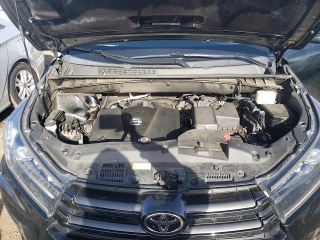 VIN 5TDJZRFH6KS625143 2019 Toyota Highlander, SE no.11