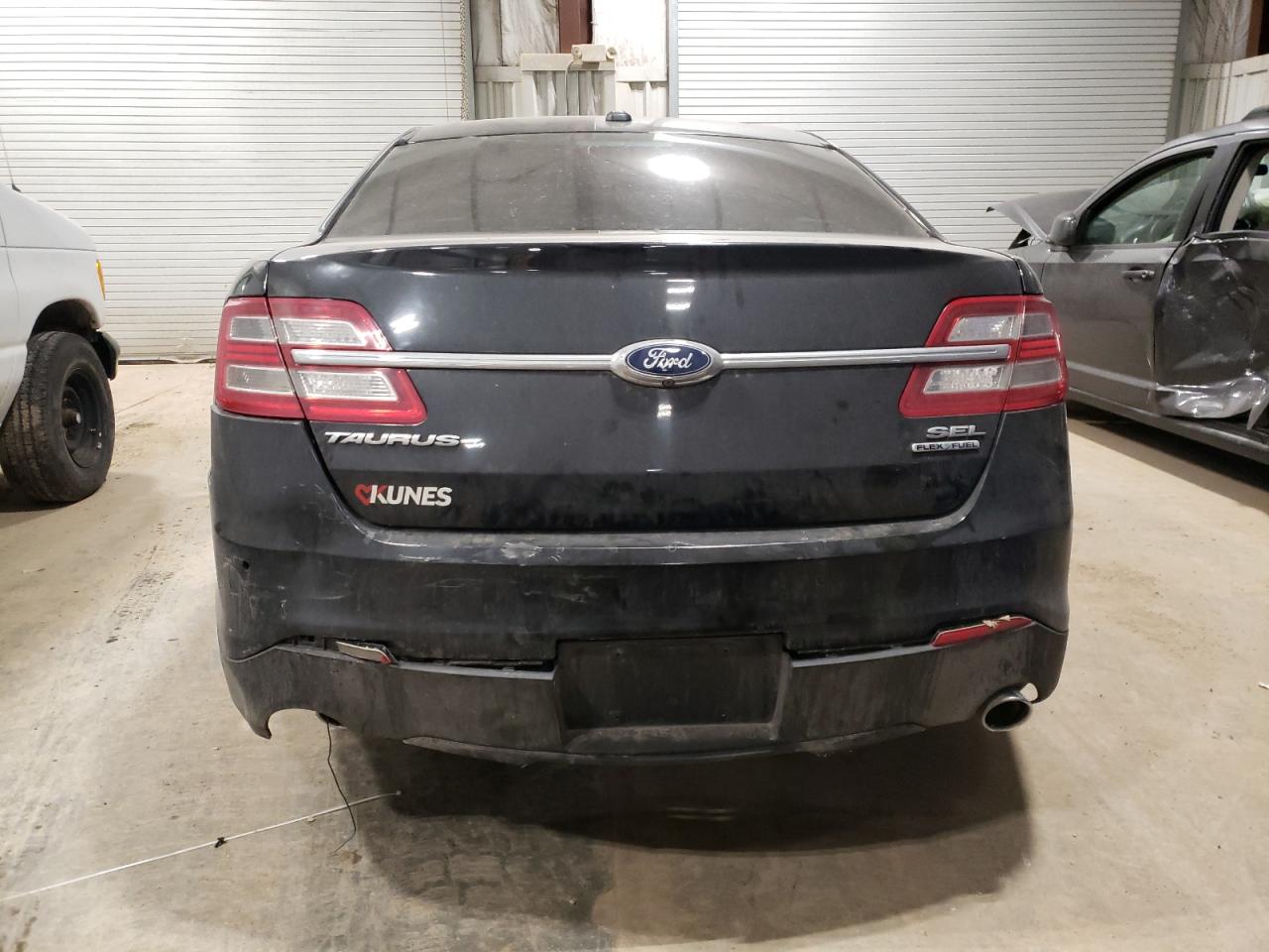 2015 Ford Taurus Sel vin: 1FAHP2E82FG167250