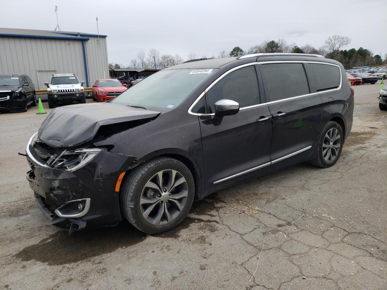 2017 Chrysler Pacifica Limited vin: 2C4RC1GG2HR684302