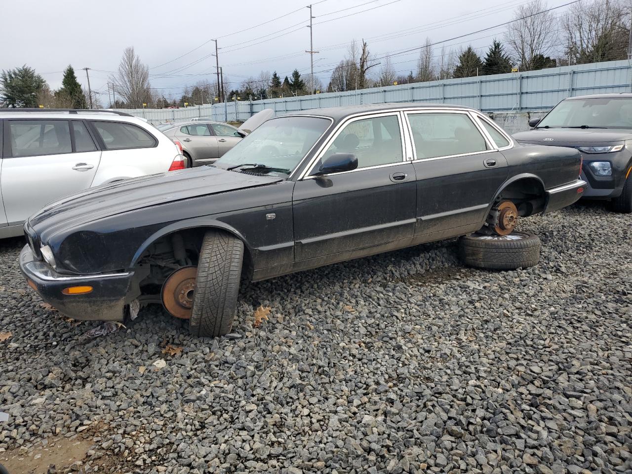 SAJDA15B51MF23348 2001 Jaguar Xjr