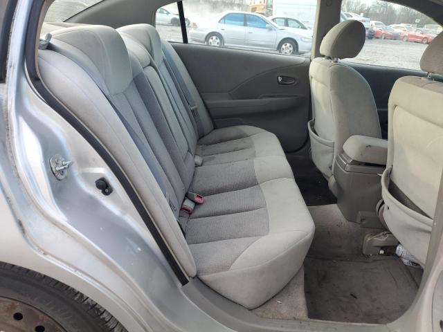 2004 Nissan Altima - Image 10