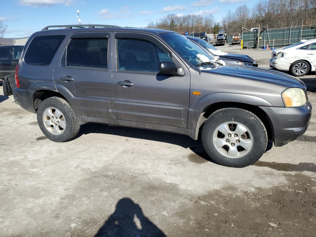 4F2YZ04124KM10126 2004 Mazda Tribute Lx