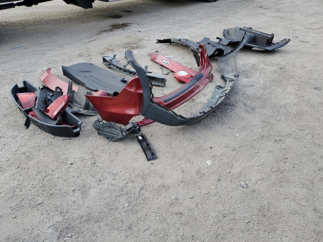 5XYZU3LB8HG459857 2017 Hyundai Santa Fe Sport