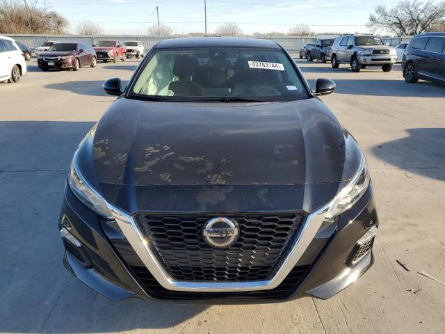 2022 Nissan Altima - Image 5