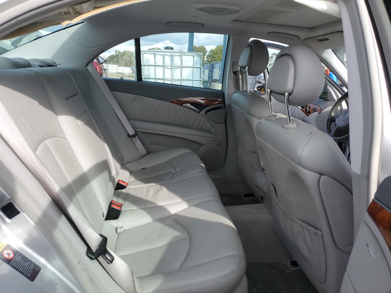 WDBUF65J34A414375 2004 Mercedes-Benz E 320