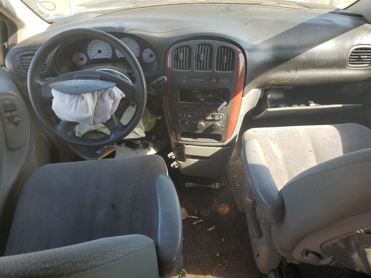 2C4GP44R15R509828 2005 Chrysler Town & Country Lx