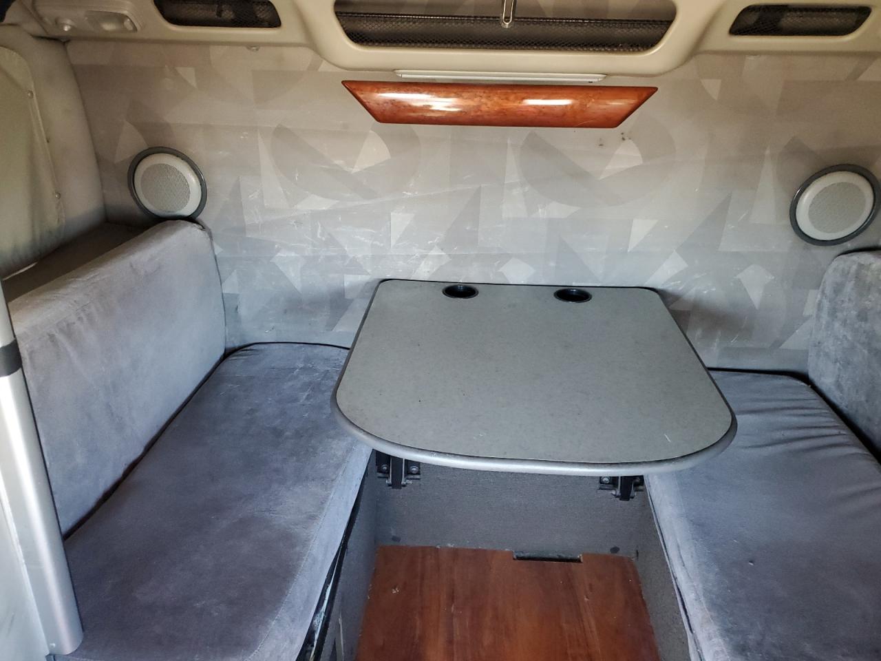 4V4NC9TH58N266037 2008 Volvo Vn Vnl