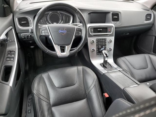 2018 VOLVO V60 T5 DYN YV140MSLXJ2411955