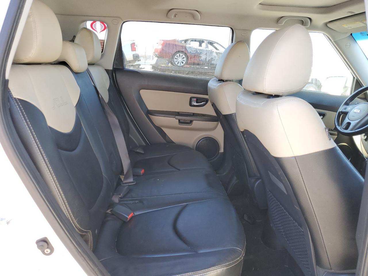 KNDJT2A64D7566413 2013 Kia Soul +
