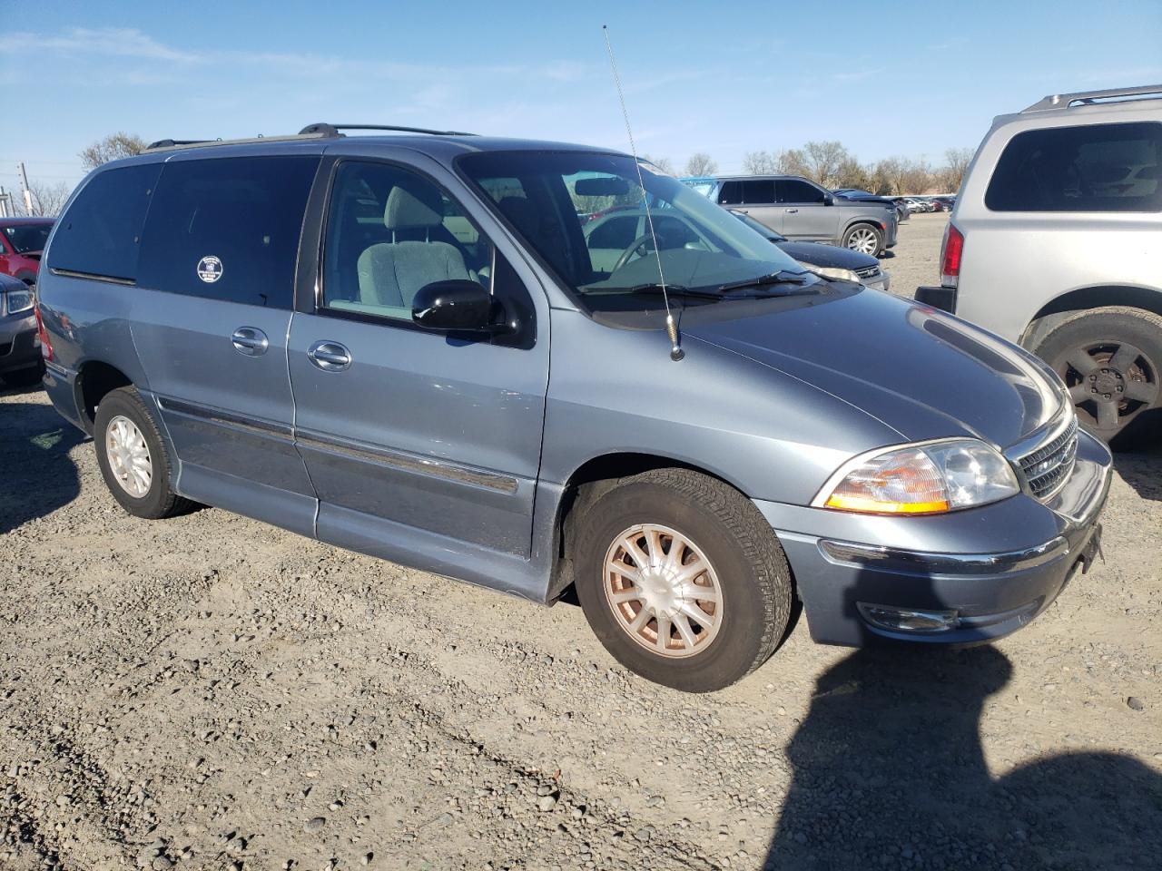2FMDA5247YBB09086 2000 Ford Windstar Se
