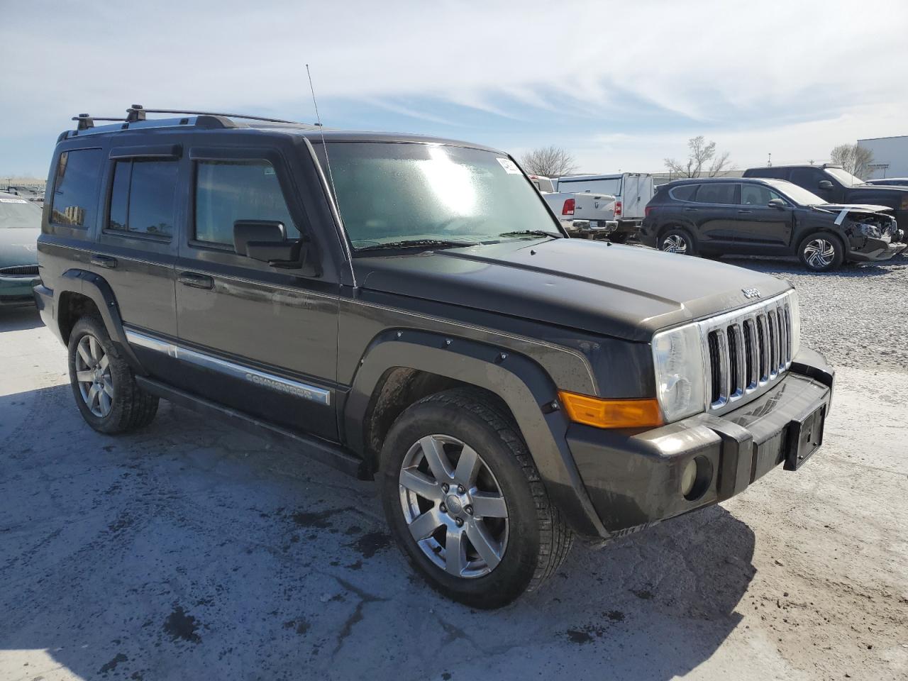 1J8HG58206C221082 2006 Jeep Commander Limited