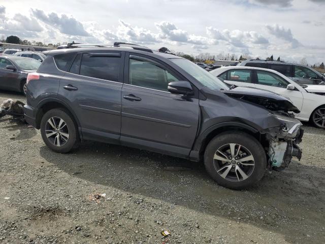2017 TOYOTA RAV4 XLE JTMRFREV0HJ131062