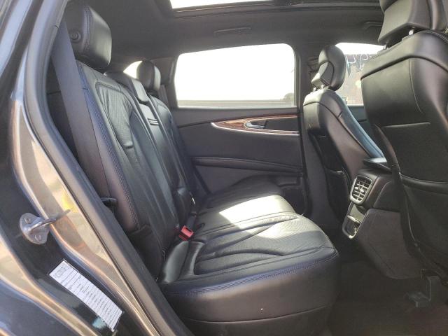 2018 Lincoln MKX - Image 11