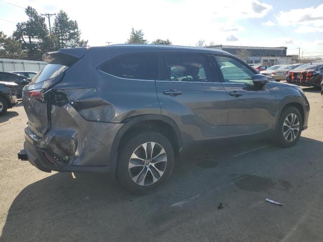 VIN 5TDHZRBH9MS150661 2021 Toyota Highlander, Xle no.3