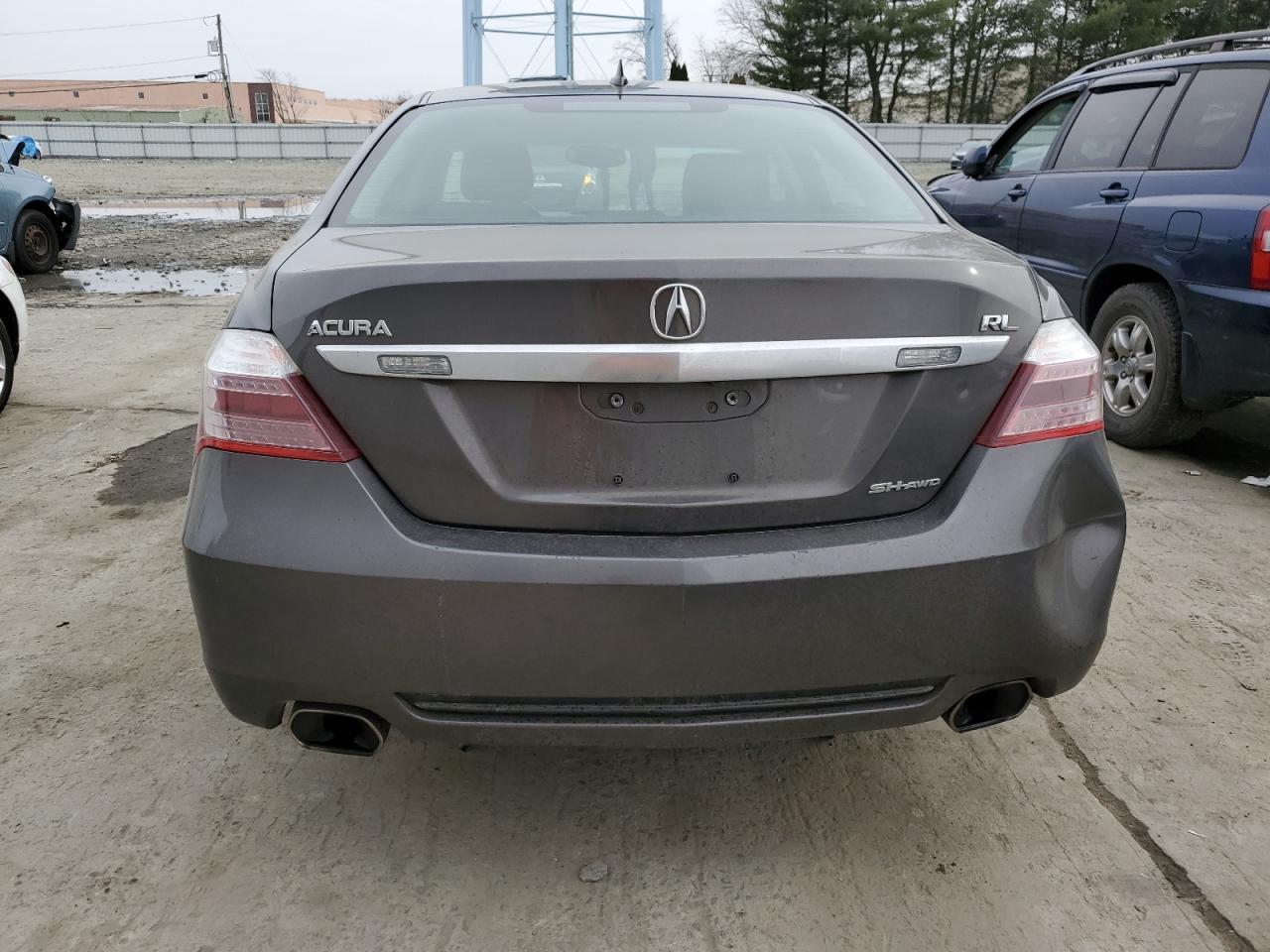 JH4KB2F68AC000126 2010 Acura Rl