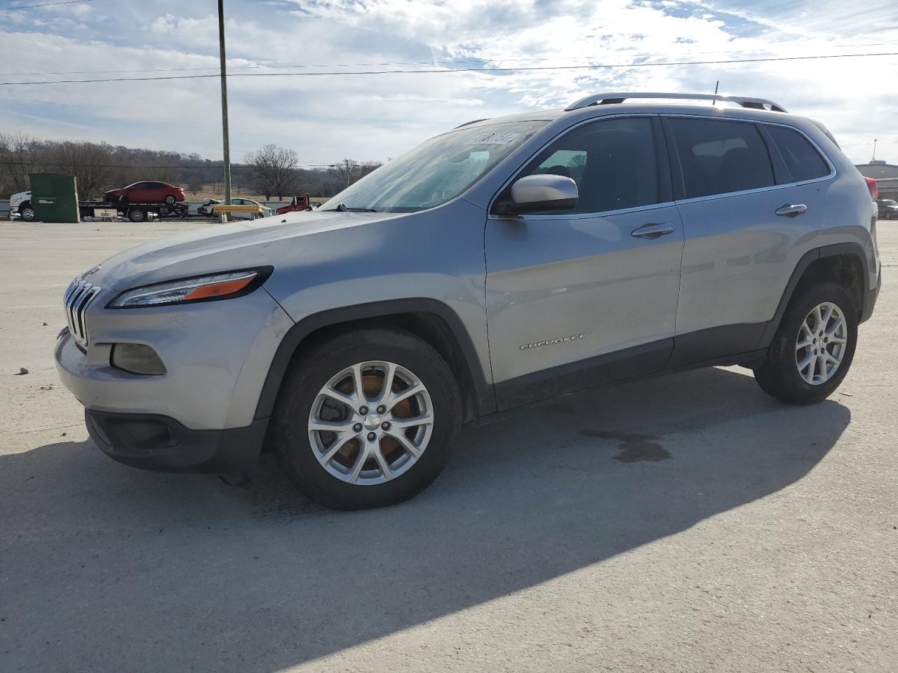 1C4PJLCB0HW607891 2017 Jeep Cherokee Latitude