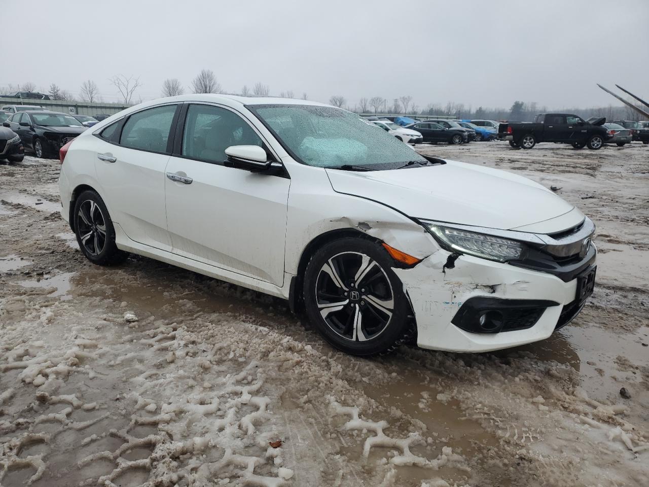 2016 Honda Civic Touring vin: 19XFC1F96GE018811