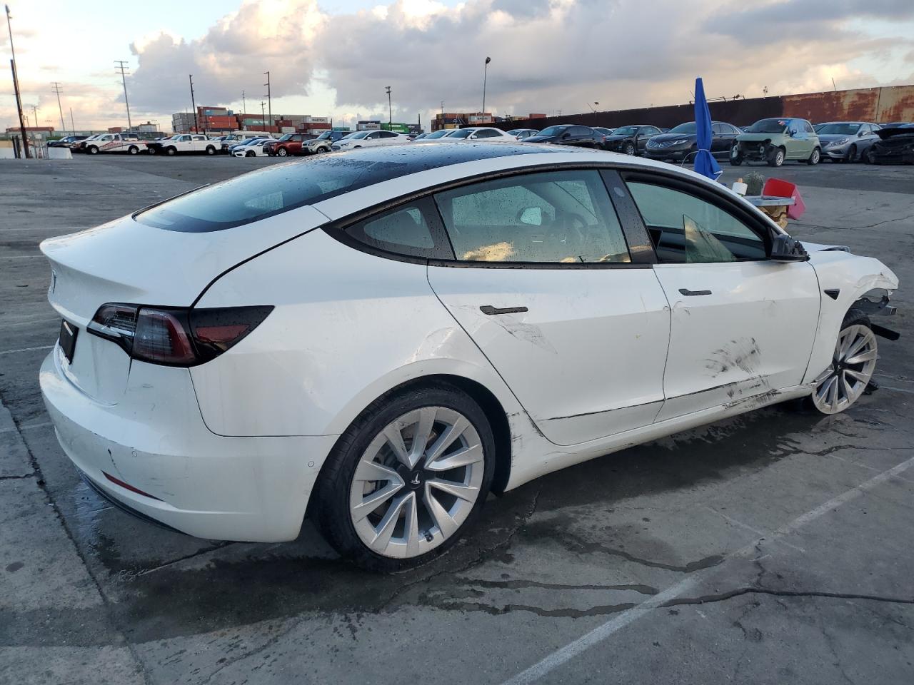 2022 Tesla Model 3 vin: 5YJ3E1EB3NF144455