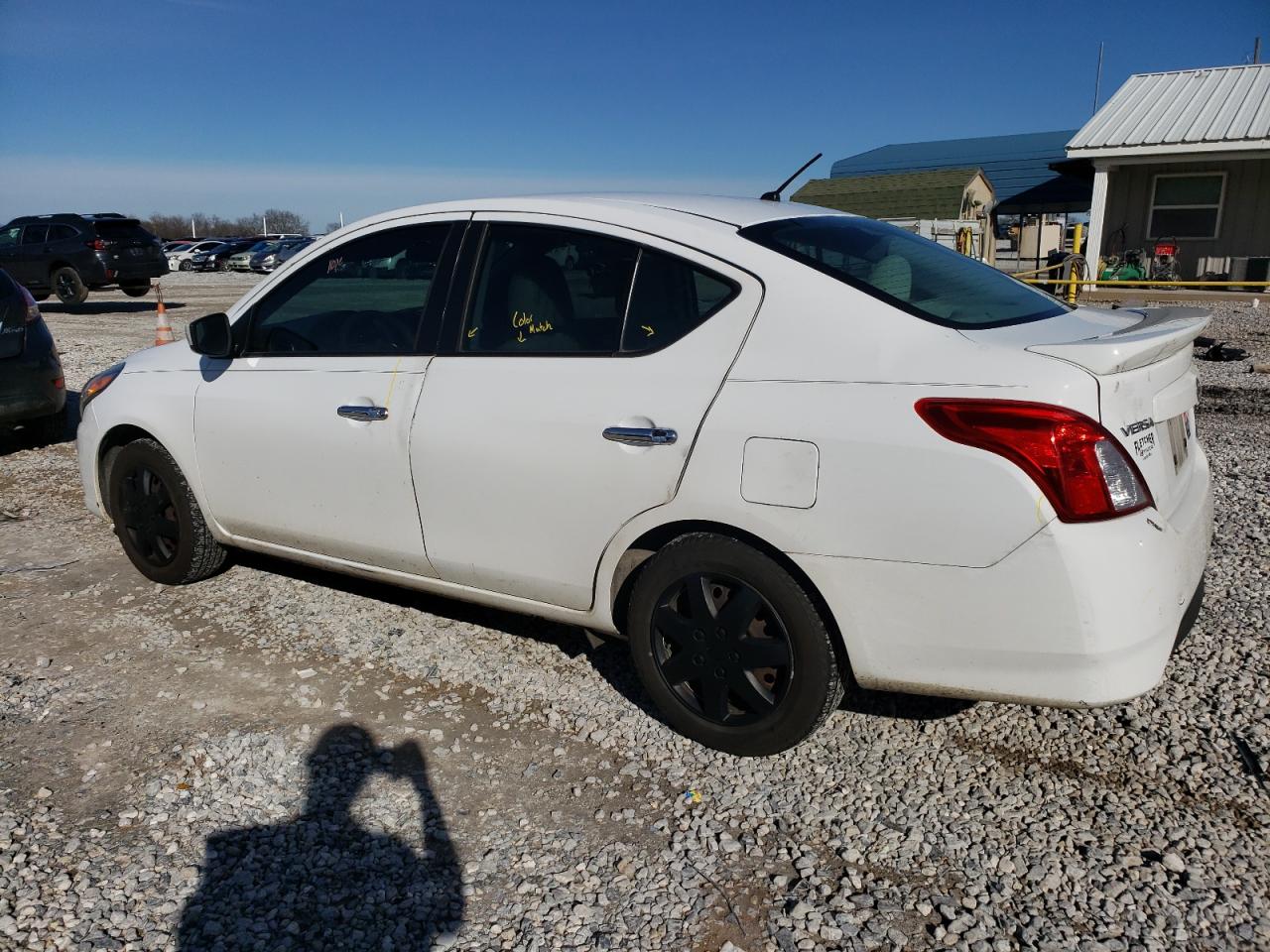 2015 Nissan Versa S vin: 3N1CN7AP4FL827369