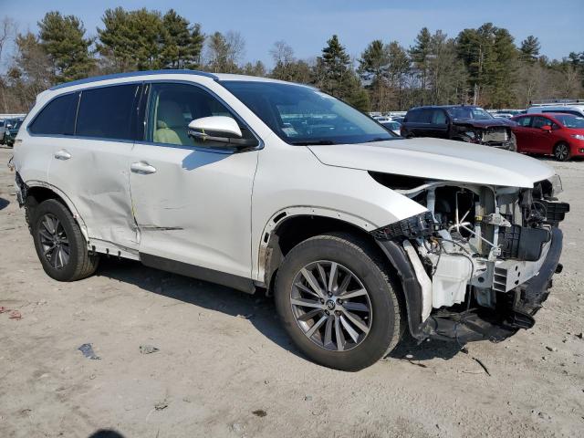 VIN 5TDJZRFH3KS575964 2019 Toyota Highlander, SE no.4