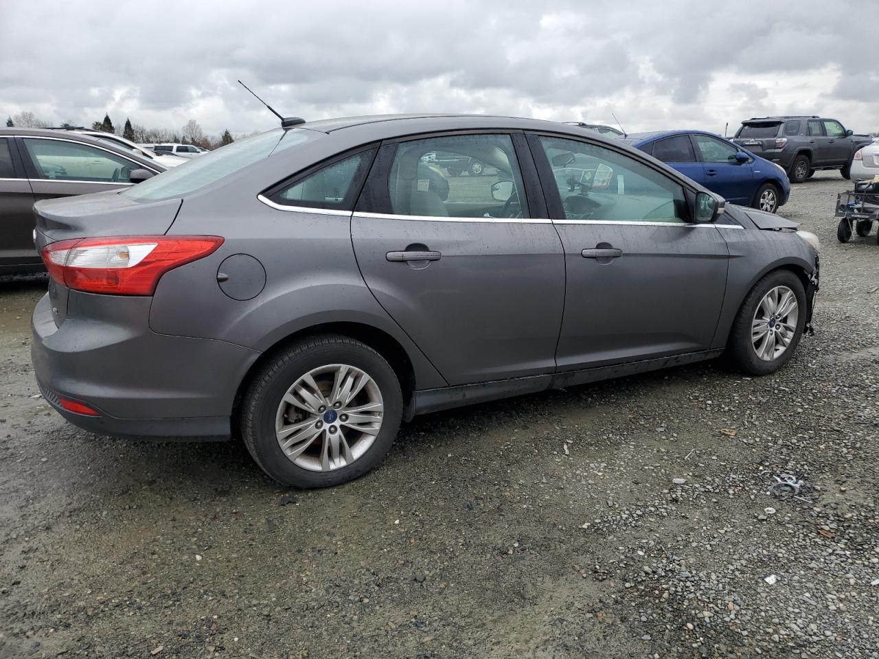 1FAHP3H21CL114748 2012 Ford Focus Sel