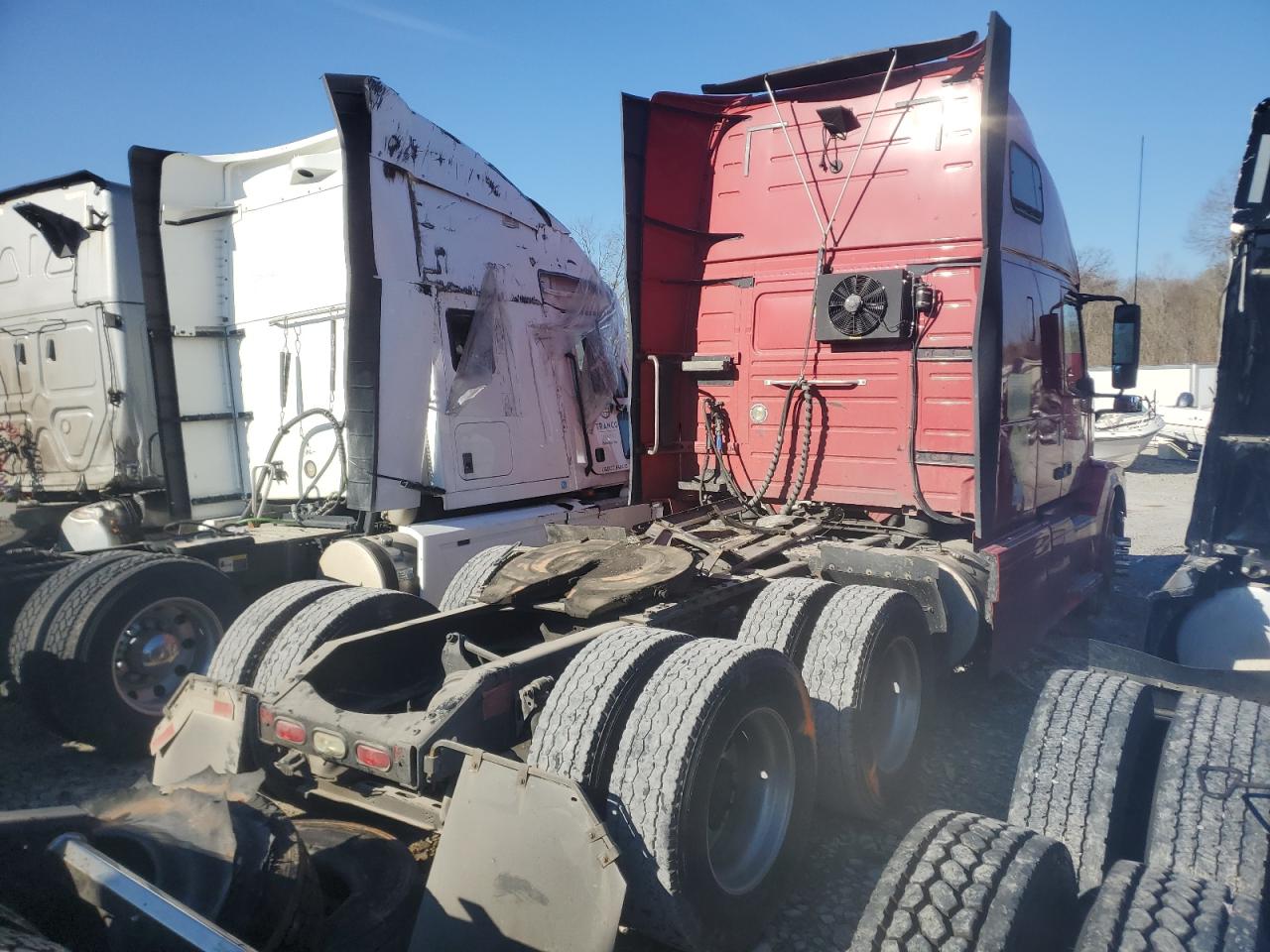 4V4NC9TG0DN132330 2013 Volvo Vn Vnl