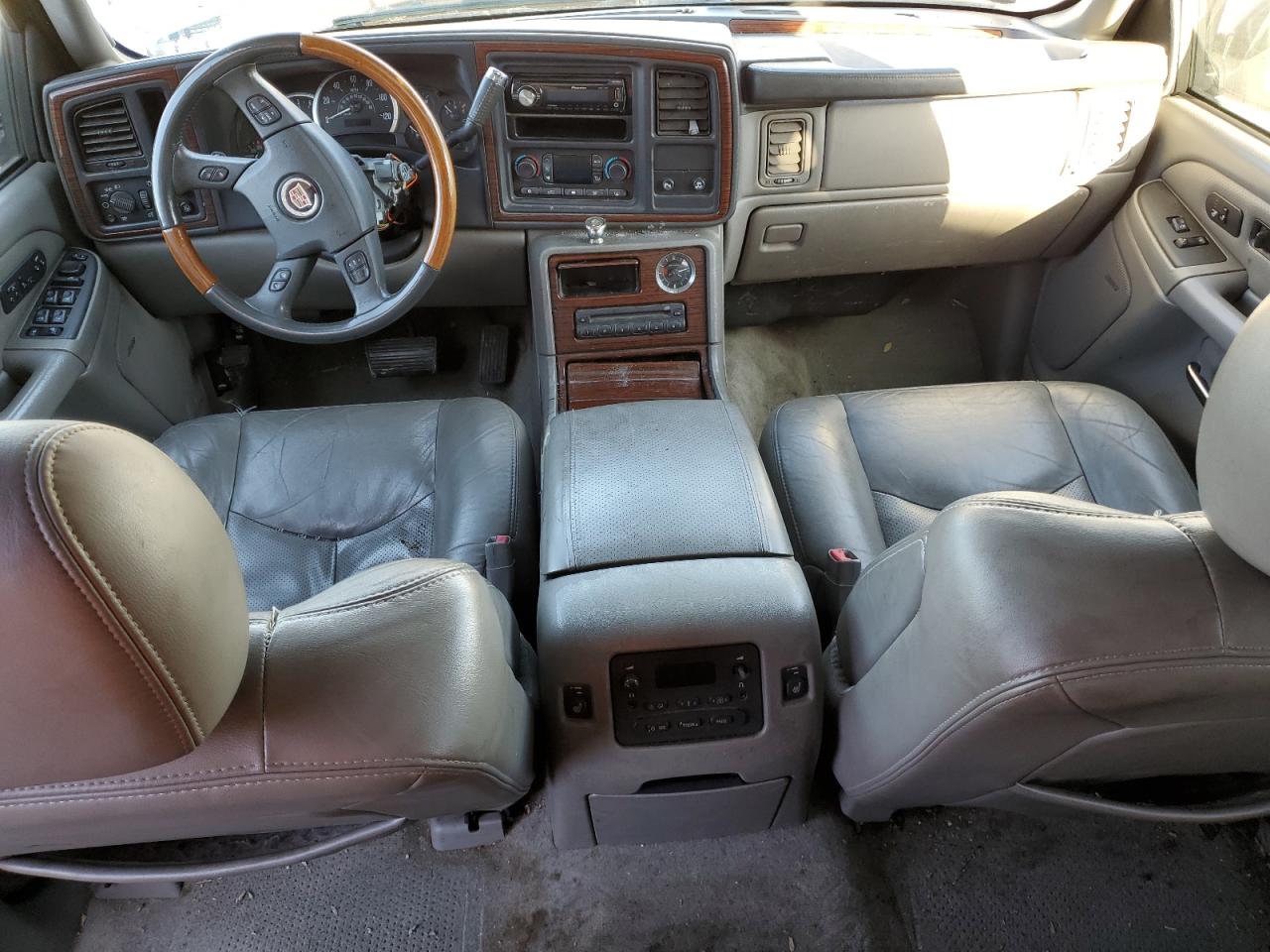 1GYEK63N74R119069 2004 Cadillac Escalade Luxury