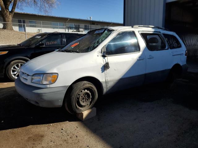 Lot #2395020853 2000 TOYOTA SIENNA LE salvage car