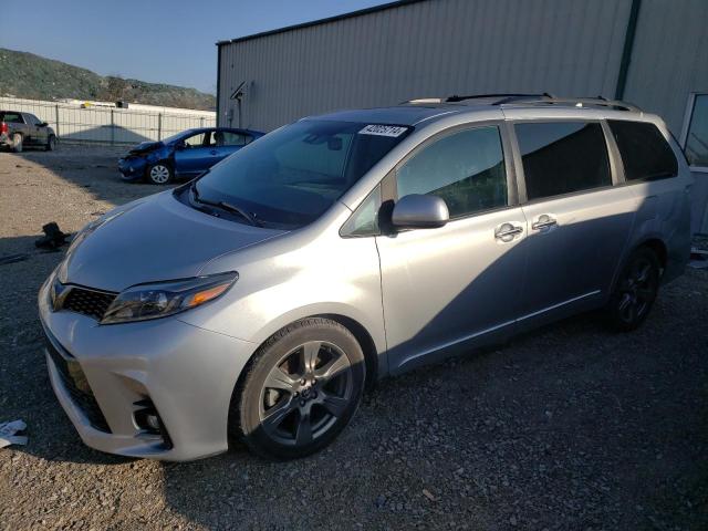 2019 Toyota Sienna SE