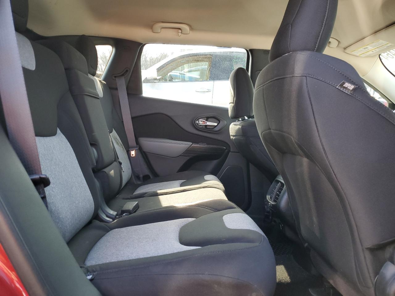 1C4PJMCSXEW142392 2014 Jeep Cherokee Latitude