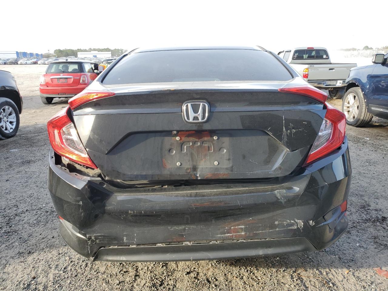 VIN: 2HGFC2F5XGH577402 2016 HONDA CIVIC
