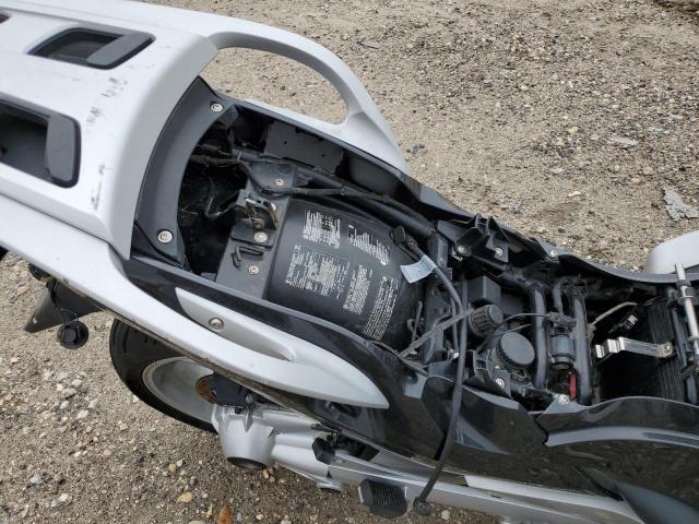 2010 BMW R1200 RT - WB1044005AZW18114