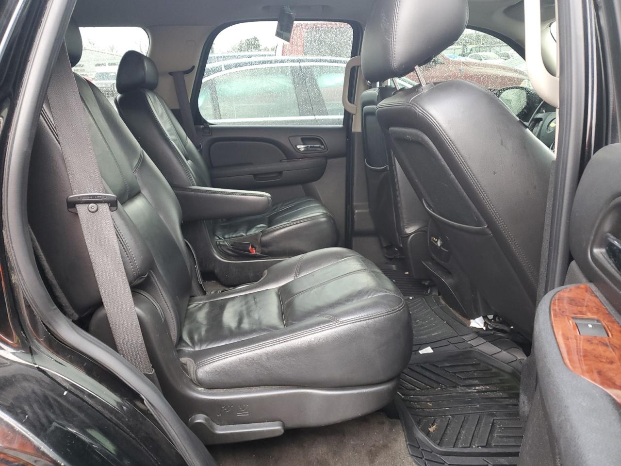 1GNUKBE09AR265973 2010 Chevrolet Tahoe K1500 Lt