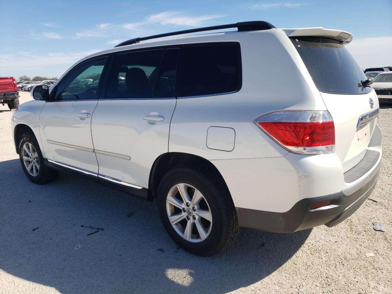 5TDZK3EH6BS048619 2011 Toyota Highlander Base