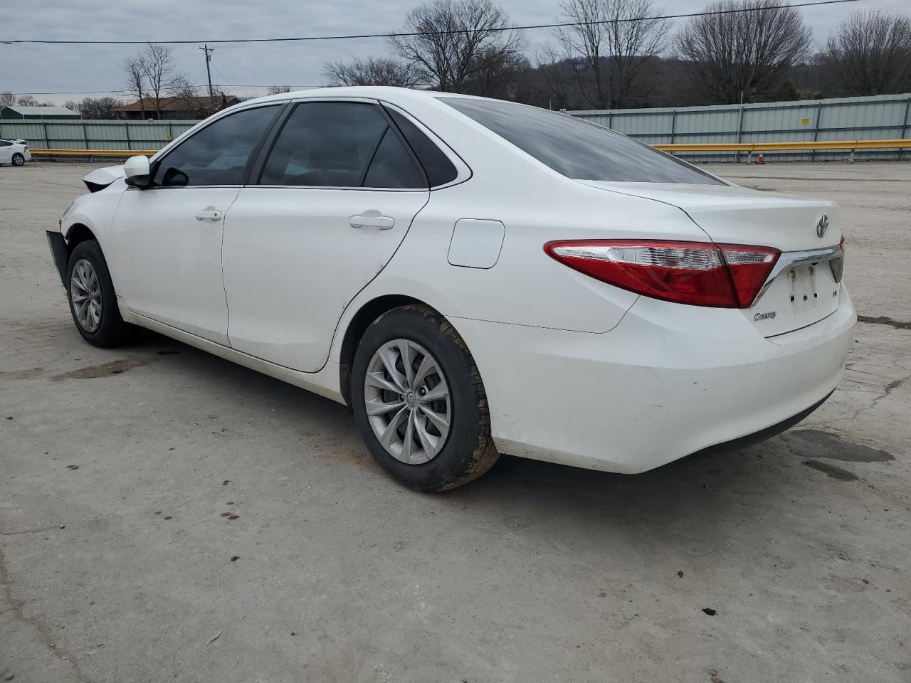 4T4BF1FK5GR569386 2016 Toyota Camry Le