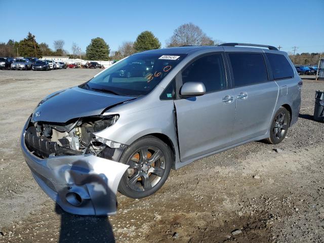 2016 Toyota Sienna SE