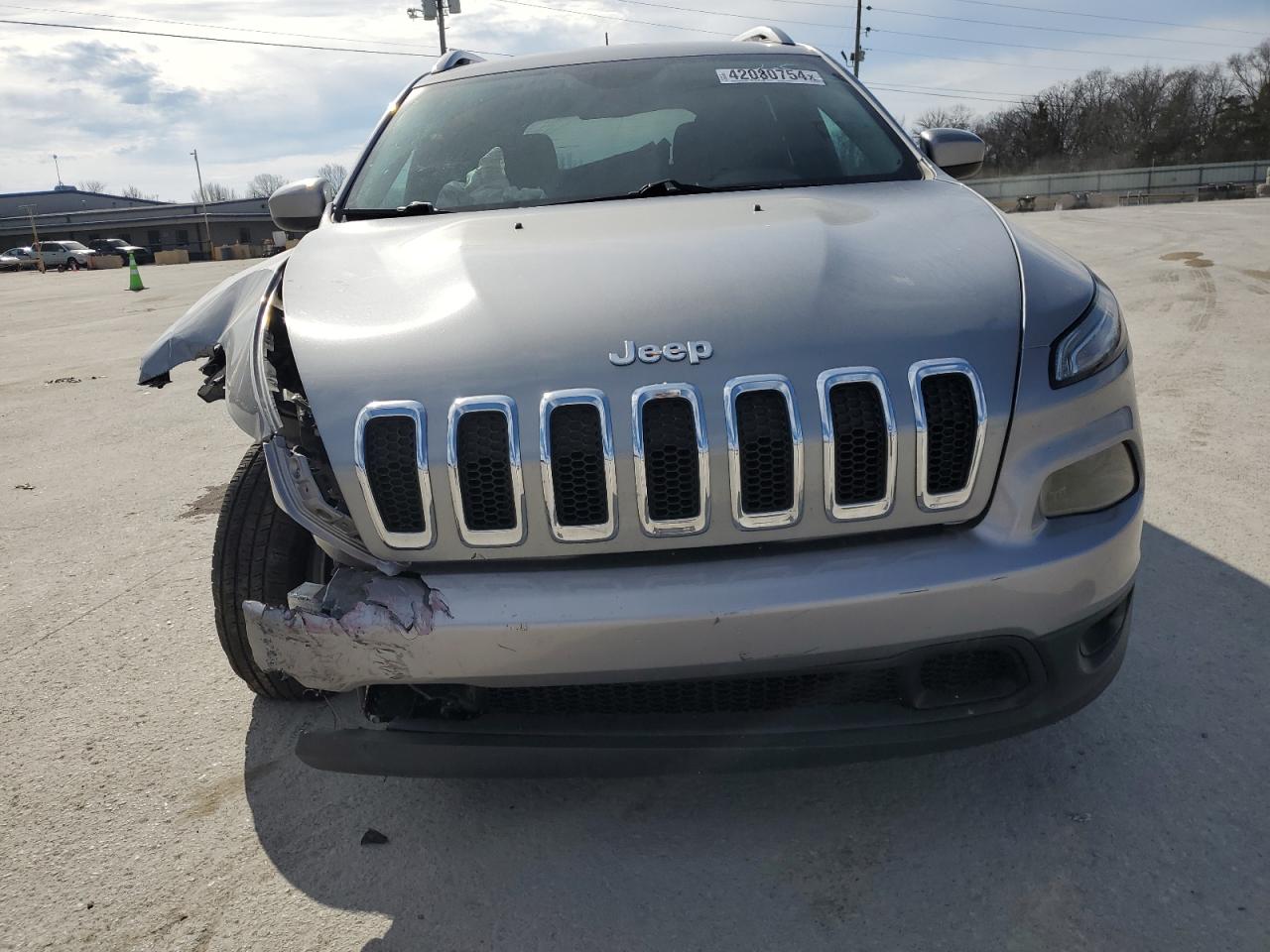 1C4PJLCB0HW607891 2017 Jeep Cherokee Latitude