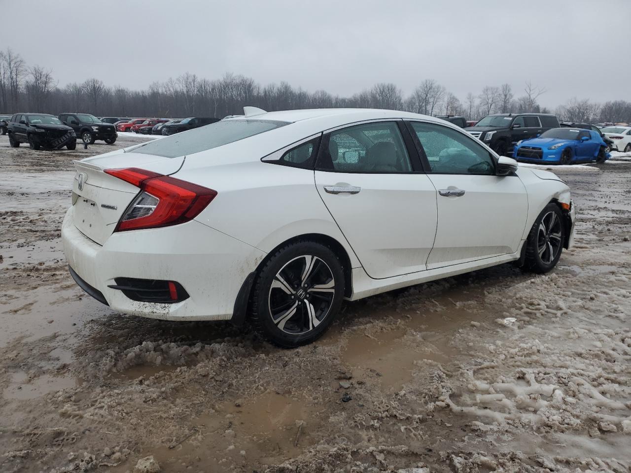 2016 Honda Civic Touring vin: 19XFC1F96GE018811