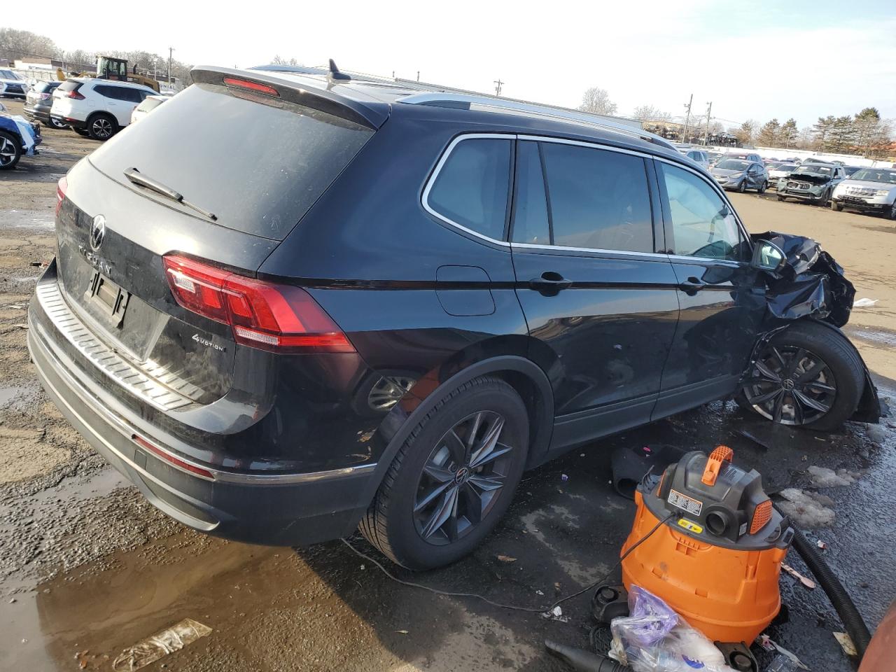 3VV2B7AX9NM107674 2022 Volkswagen Tiguan Se