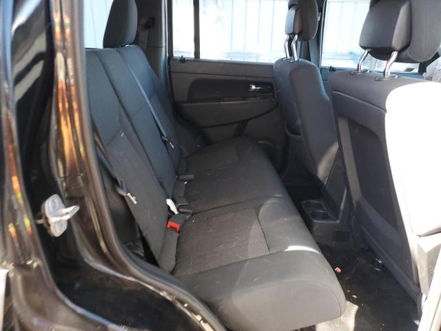 2011 Jeep Liberty (North America) - Image 11